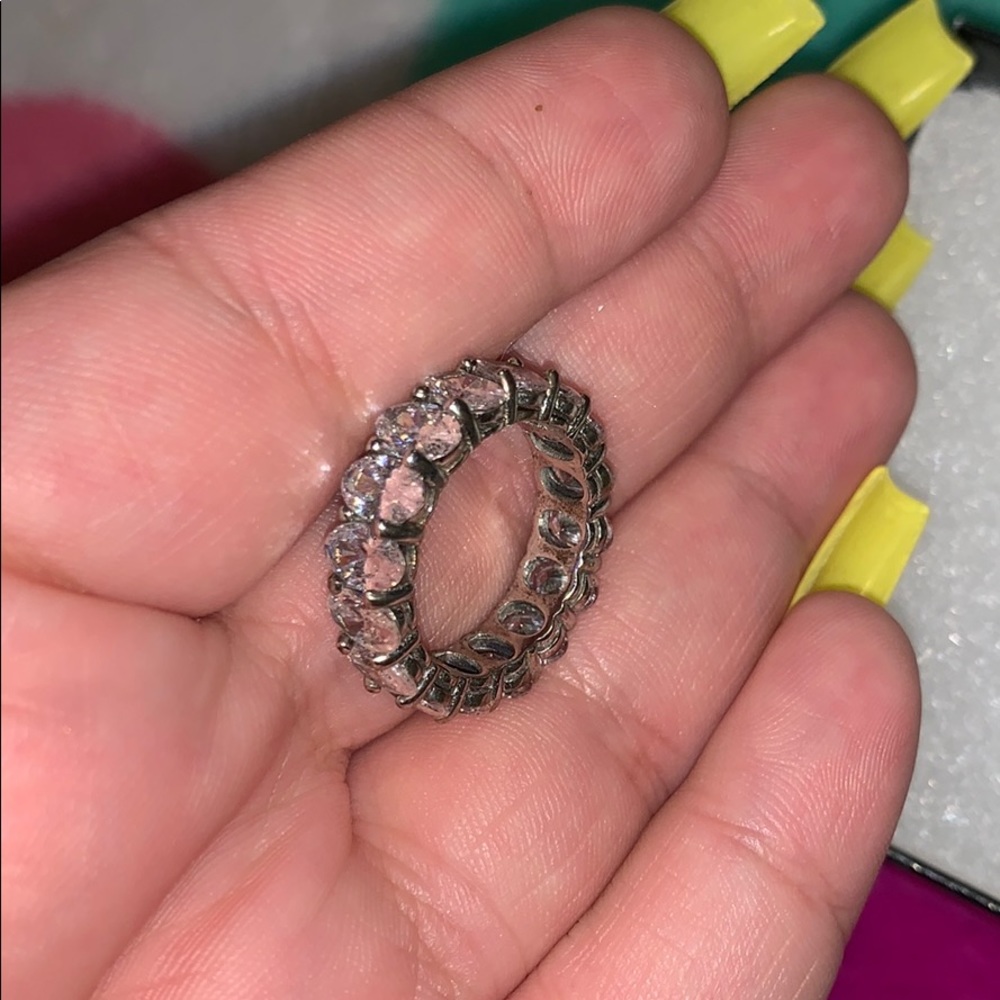 Beautiful ring - Picture 2 of 2